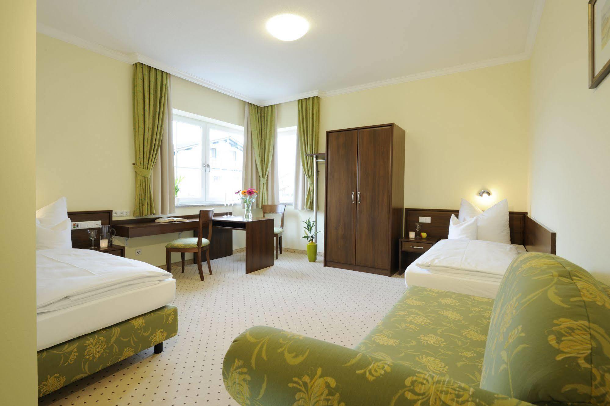 Hotel Inspiration Garni Tittmoning Eksteriør bilde