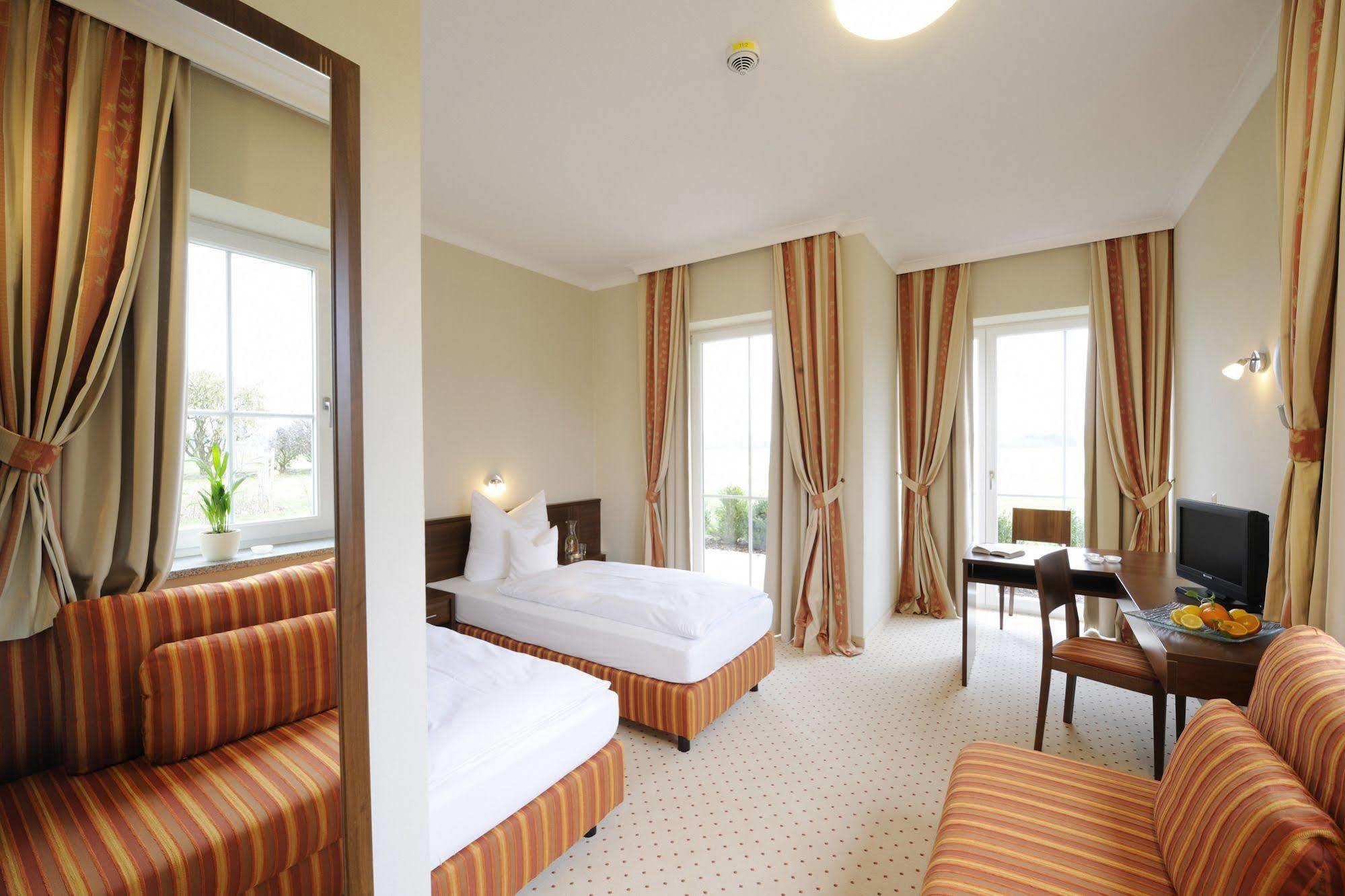 Hotel Inspiration Garni Tittmoning Eksteriør bilde