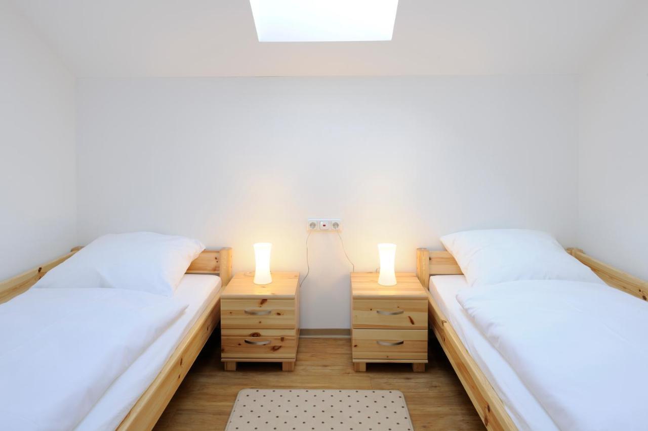 Hotel Inspiration Garni Tittmoning Rom bilde